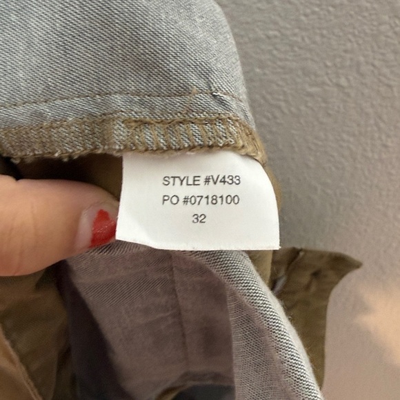 Vuori Men’s All Ways Chino Khaki Pants 32” Waist - Picture 3 of 7